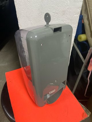 Dispensador de papel transparente