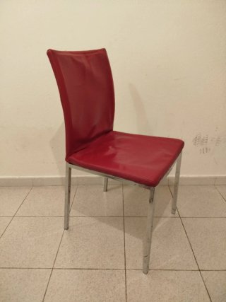 Conjunto 6 sillas cuero burdeos (una a reparar)