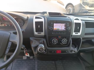 FIAT Ducato 2.3 CHASIS CAJA CERRADA CON TRAMPILLA