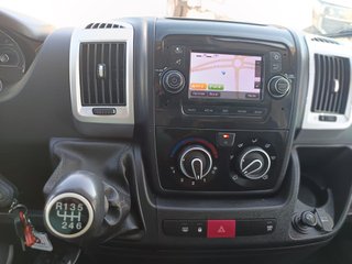 FIAT Ducato 2.3 CHASIS CAJA CERRADA CON TRAMPILLA