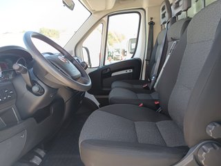 FIAT Ducato 2.3 CHASIS CAJA CERRADA CON TRAMPILLA