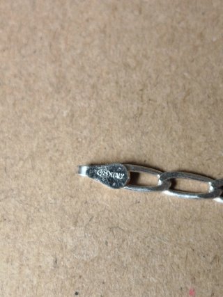Esclava de plata con corazón
