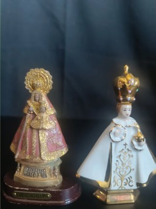 Lote 9 Figuras Religiosas y Botella Lourdes