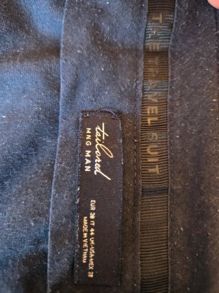 Traje azul Mango con dos pantalones