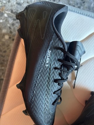 Botas de fútbol juveniles negras