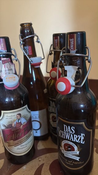 4 Botellas de Cerveza Vacías