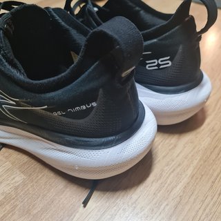 Zapatillas ASICS Nimbus 25 Talla 45