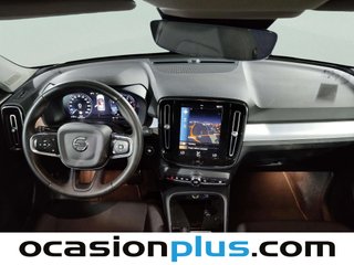 Volvo XC40 T3 Momentum Pro Auto 120 kW (163 CV)
