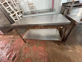 Mesa de acero inoxidable
