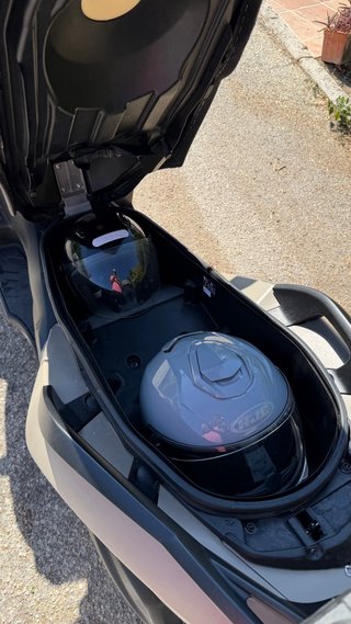 Yamaha Tricity 300 2022 | 10.500 km | ITV Ago 2