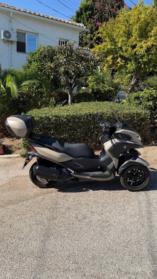 Yamaha Tricity 300 2022 | 10.500 km | ITV Ago 2