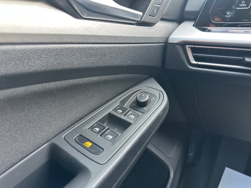 Volkswagen Golf 2022, foto 24