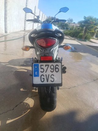 Suzuki Gladius