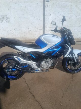 Suzuki Gladius