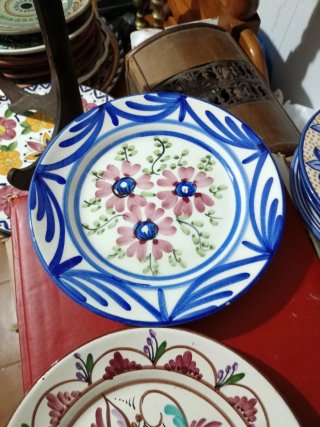 2 Platos Cerámica Decorativos Pintados