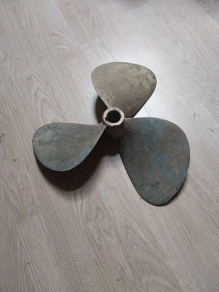 Hélice de barco de bronce