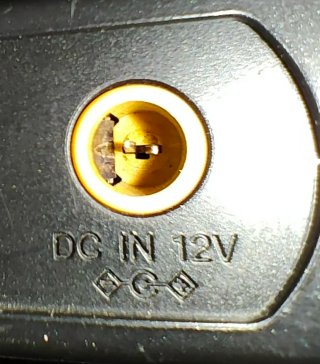 Lettore di schede Sony SxS SBAC-US10 con difetto visibile in foto