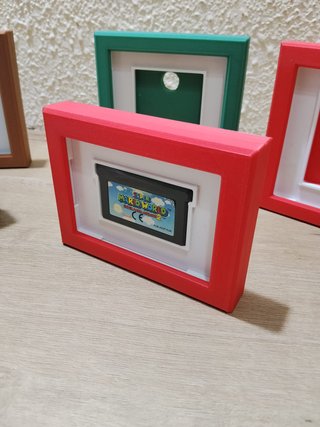 Soportes expositores Game Boy