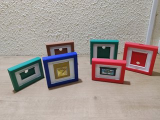 Soportes expositores Game Boy
