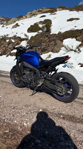 Yamaha MT-09 2023 RACE BLUE