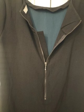 Vestido corto Springfield negro y verde