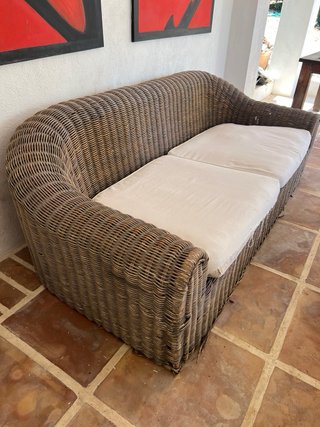 Sofá de mimbre para 3-4 personas