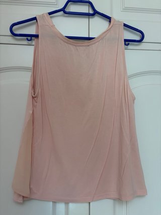 Camiseta rosa sin mangas