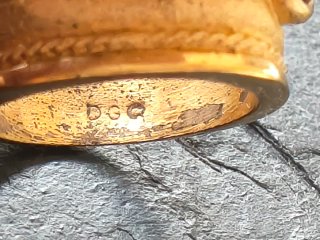Anillo Dorado Mate Etrusco Cabujones firmado