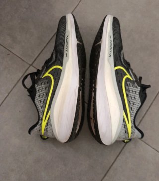 Nike Vomero 17 T45