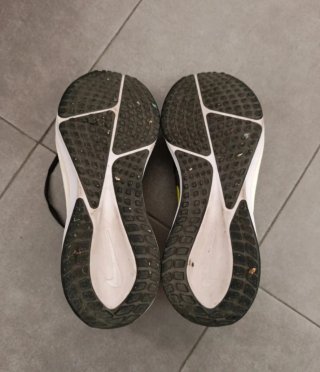 Nike Vomero 17 T45