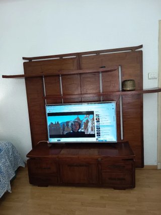 Mueble TV estilo oriental. Madera de teca y bambú