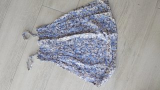 Camisa flores. Vero Moda (Tirantes removibles)