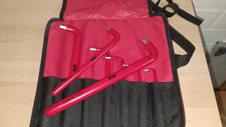 Juego Llaves Allen aisladas, 1000v. KLK