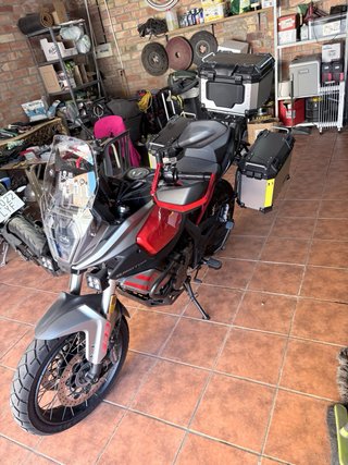 QJMOTOR SRT 600 SX Moto Aventura Gris/Roja
