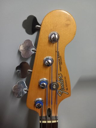 Bajo Fender Precision 60th Anniversary