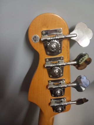Bajo Fender Precision 60th Anniversary