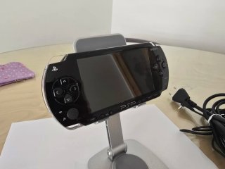 Consola Sony PSP 1004 Negra + Accesorios