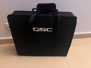 Mesa de mezclas digital QSC TouchMix-8