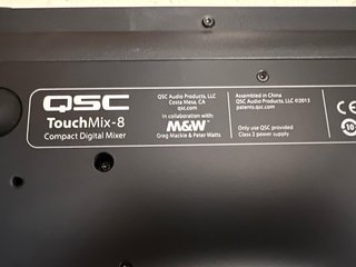 Mesa de mezclas digital QSC TouchMix-8