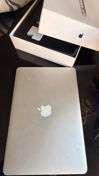 MacBook Air 13” 2015 | 256GB SSD | 8GB RAM | 98 ci