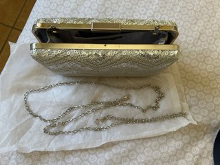 Cartera de fiesta lentejuelas plateada rigida