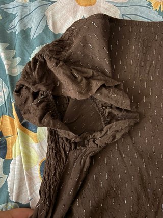 Blusa marrón con brillos