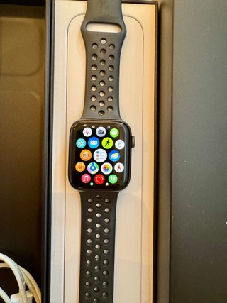 AppleWatch Series 6 Nike GPS 44mm +Caja y cargador