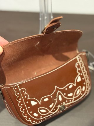 Bolso de piel estilo romería pequeño