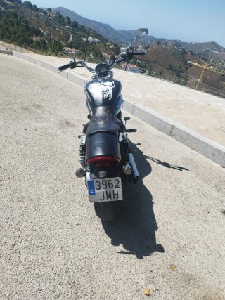 Moto hyosung aquila 650 gv custom