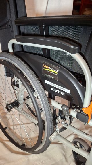 Silla de ruedas Karma Agile plegable