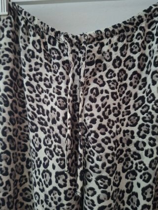 Pantalones estampado animal print