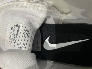 Nike Zoom Hyperspeed Court