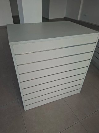 Mostrador para negocio blanco