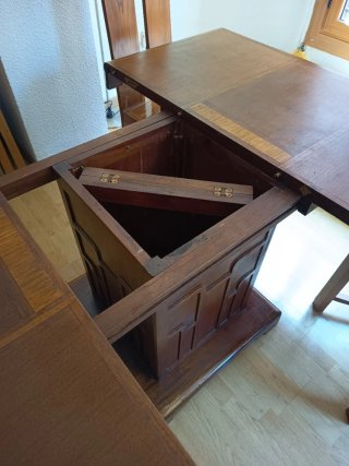 Mesa extensible madera teca. Estilo oriental.